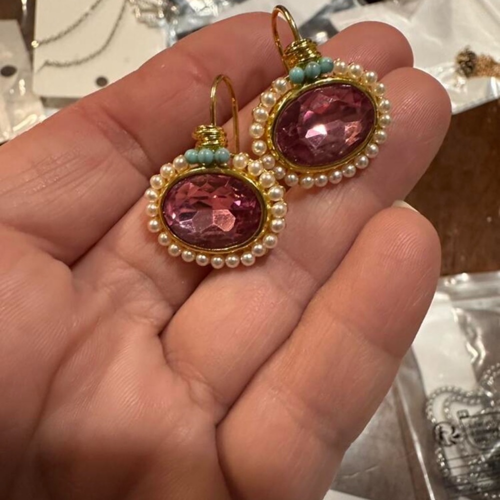 💎 Vintage Look Earrings 💎 - Picture 3 of 5
